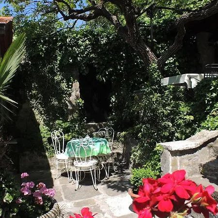 Green Oasis Family Apartments Пиран