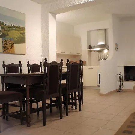 Green Oasis Family Apartments Apartma