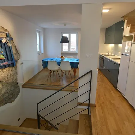 Oasis Family פיראן